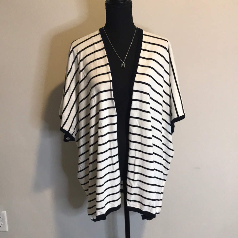 NWOT sleeveless Loft cardigan sweater